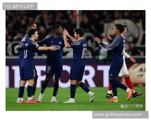 热刺主场大胜巴黎圣日耳曼三球横扫全场球迷激情四溢